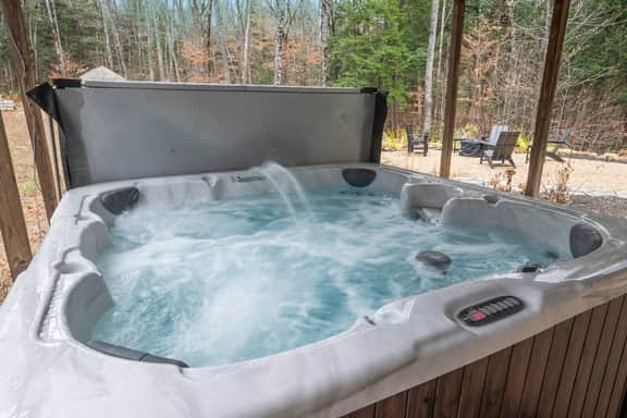 Luxury Modern 2 King Suites-Hot Tub-Hike-Sleeps 12 - Image 2
